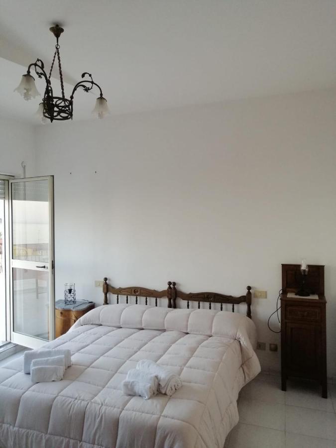 Ad Un Passo Dal Mare Apartman Giardini Naxos Kültér fotó
